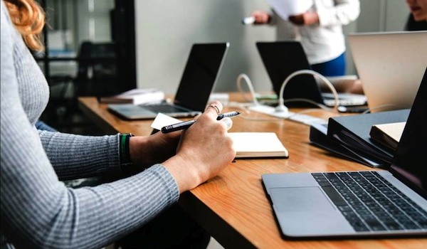 formation-informatique-entreprise-assistance